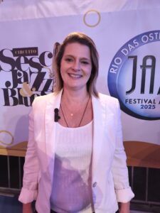 Lara Velho Presidente do Sindicomércio de Rio das Ostras Lara Velho Presidente do Sindicomércio de Rio das Ostras