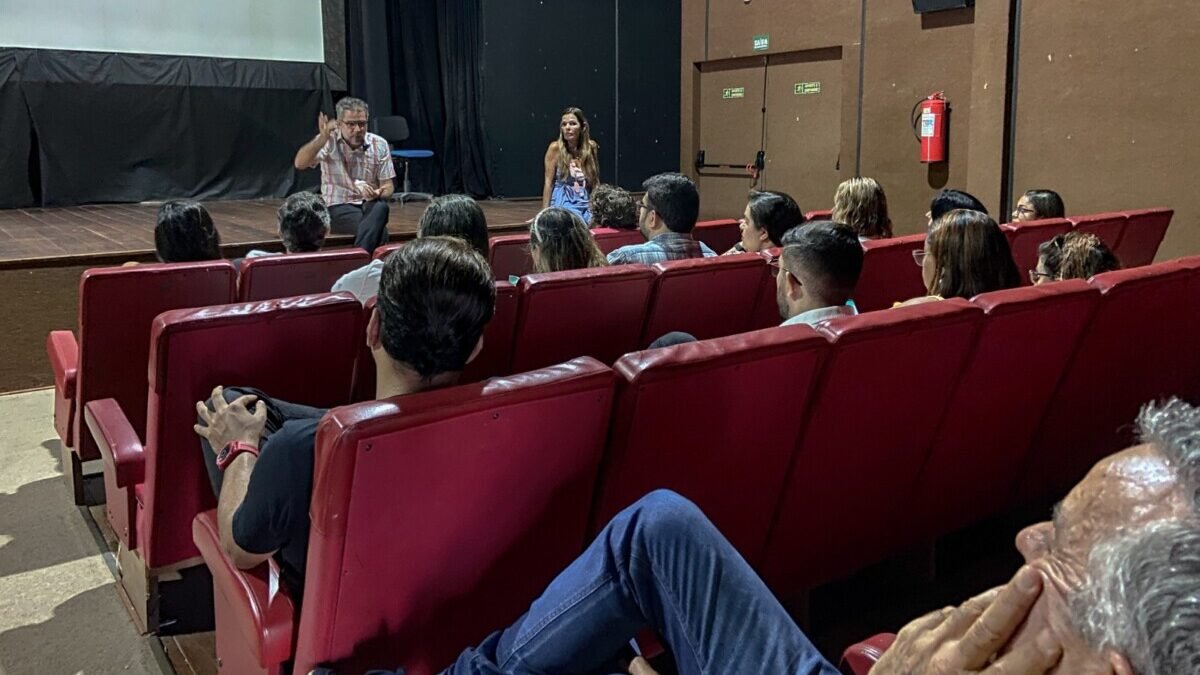 Búzios realiza ‘2º Workshop de Saúde Mental nos Dias Atuais’ para profissionais da rede municipal