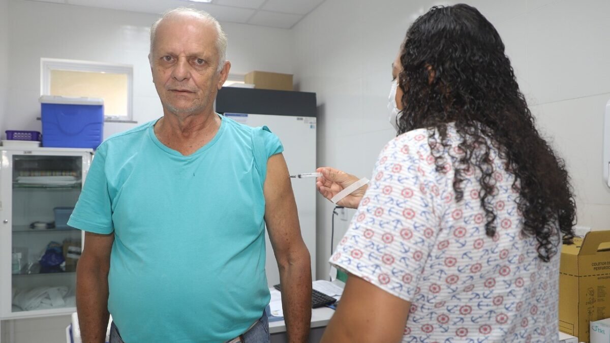 Búzios inicia campanha de vacinação contra a COVID-19 com a Bivalente e Pfizer Baby