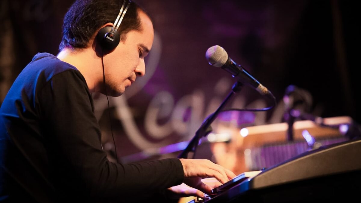 Músicos de Rio das Ostras homenageiam pianista Maurício Libardi