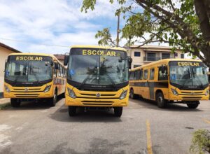 Rio das Ostras adquire novos ônibus escolares para Cantagalo