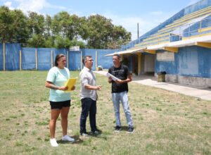 Ídolo do Vasco, Luisinho Quintanilha, visita estádio onde irá coordenar o “Milésimo Gol Rei Pelé”
