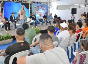 Prefeitura de Maricá leva Feira das Profissões a Itaipuaçu