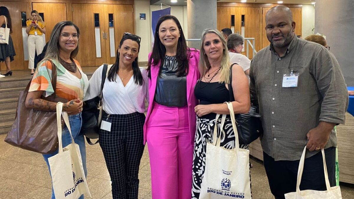 Educação Macuquense participa de seminário na capital fluminense