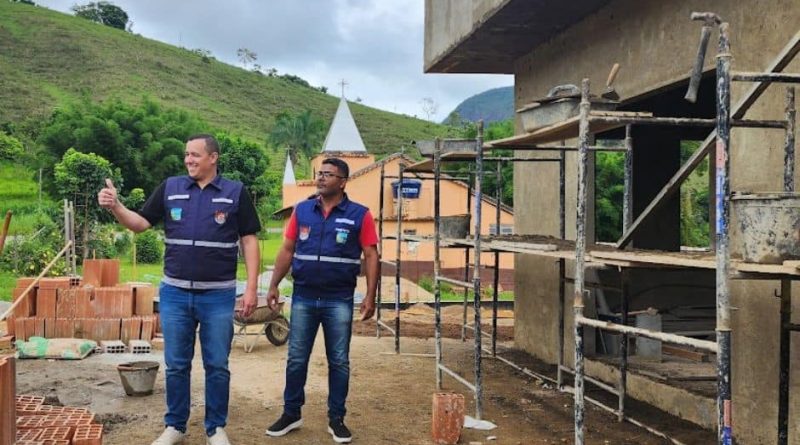 Prefeito de Trajano visita obras