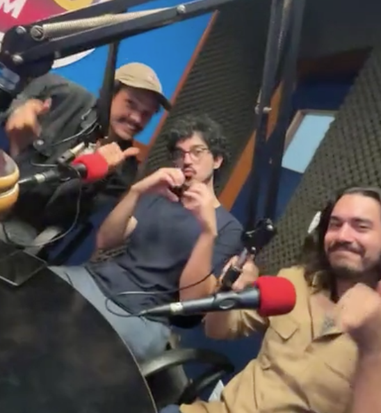 Entrevista ao vivo com Banda Lopine dá o que falar na internet