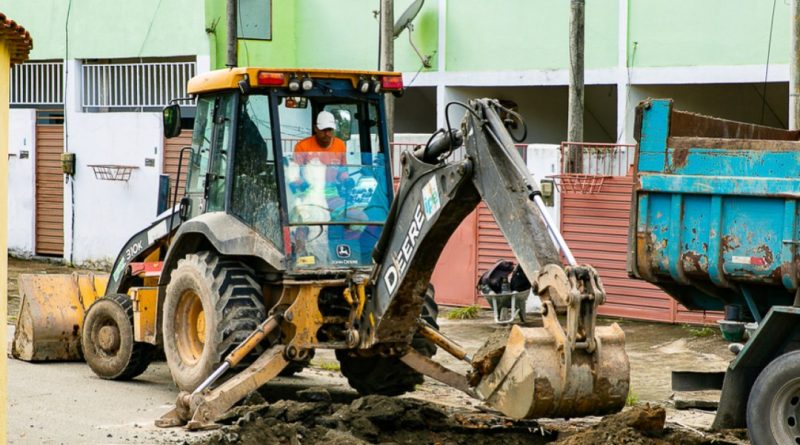 Prefeitura de Itaguaí realiza serviço de manutenção de manilhas