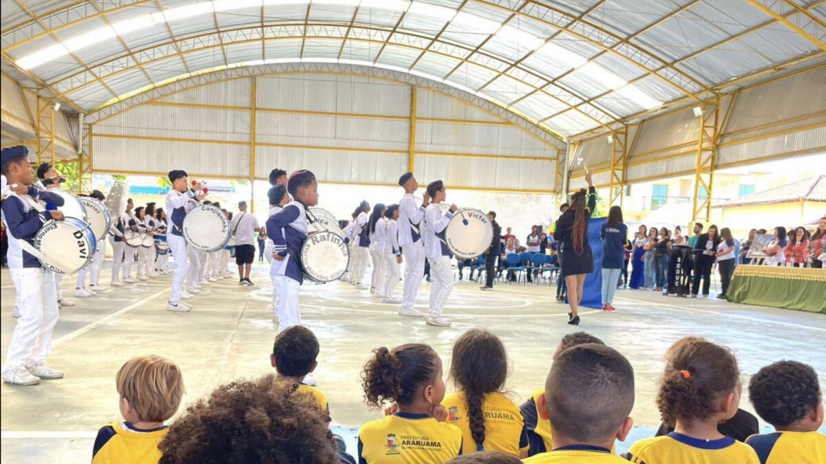 “Projeto Conexão: Cultura, Arte e Educação”: Escola Municipal Nair Valladares comemora 53 anos de tradição em Araruama