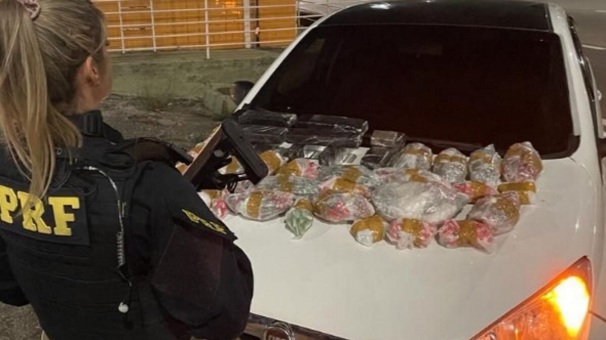 Homem é preso transportando cerca de 13 kg de drogas do Rio para Arraial do Cabo