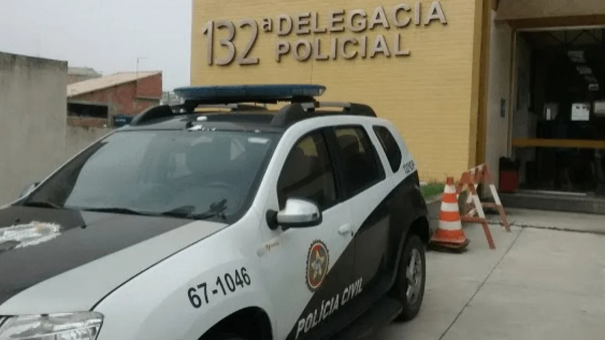 Homem é preso após ameaçar companheira em Arraial do Cabo