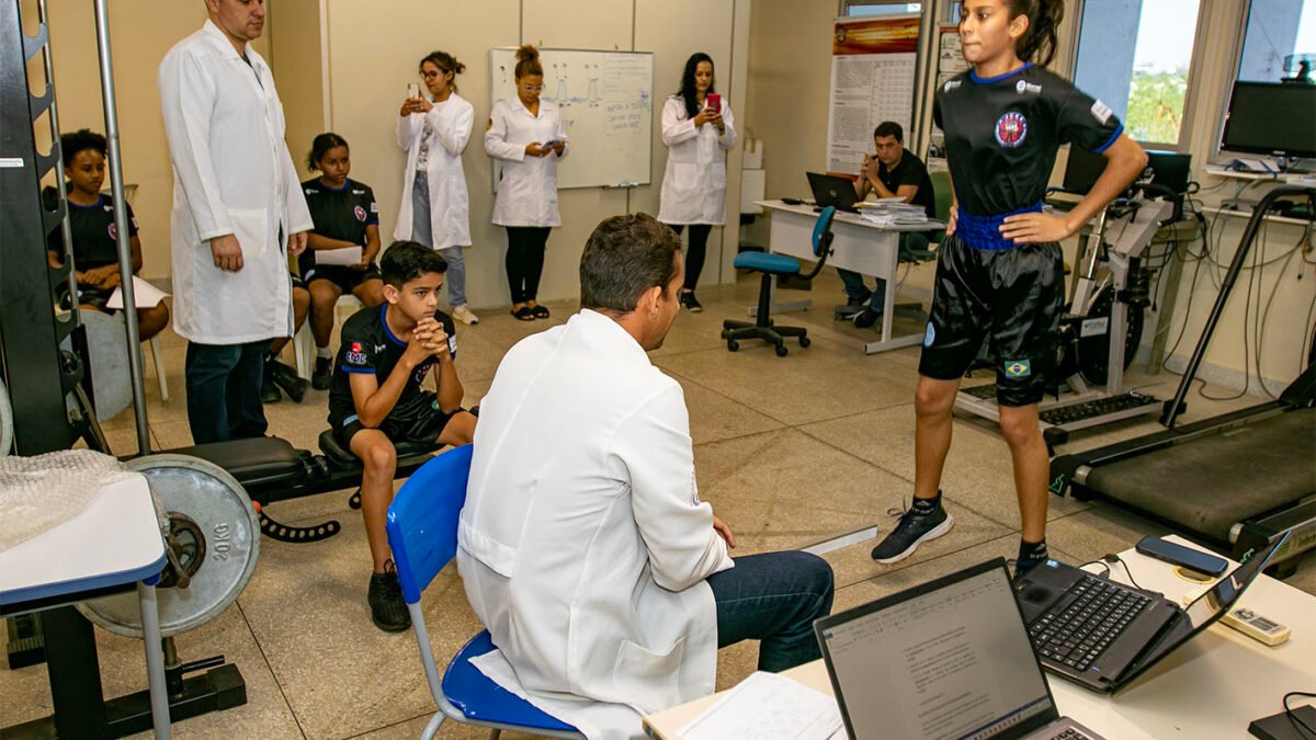 Parceria de Macaé com UFRJ proporciona avaliação a atletas de Kickboxing