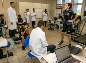 Parceria de Macaé com UFRJ proporciona avaliação a atletas de Kickboxing
