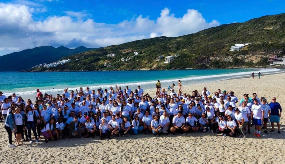 Caminhada “Prima Qualitá Saúde em Movimento” promove a saúde e o bem-estar em Arraial do Cabo