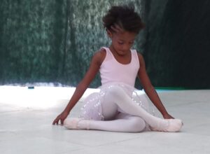 Rio das Ostras: Workshop valoriza a Beleza e a Identidade da Mulher Preta