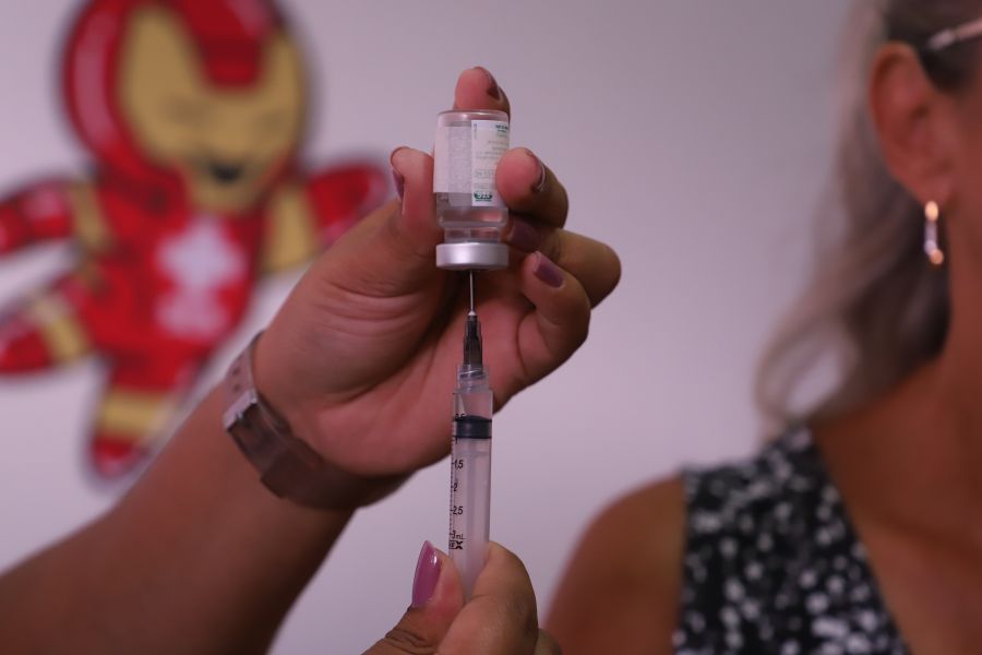 Pfizer bivalente, que protege contra variantes da Covid-19, é ofertada nos postos de Saúde de Rio das Ostras