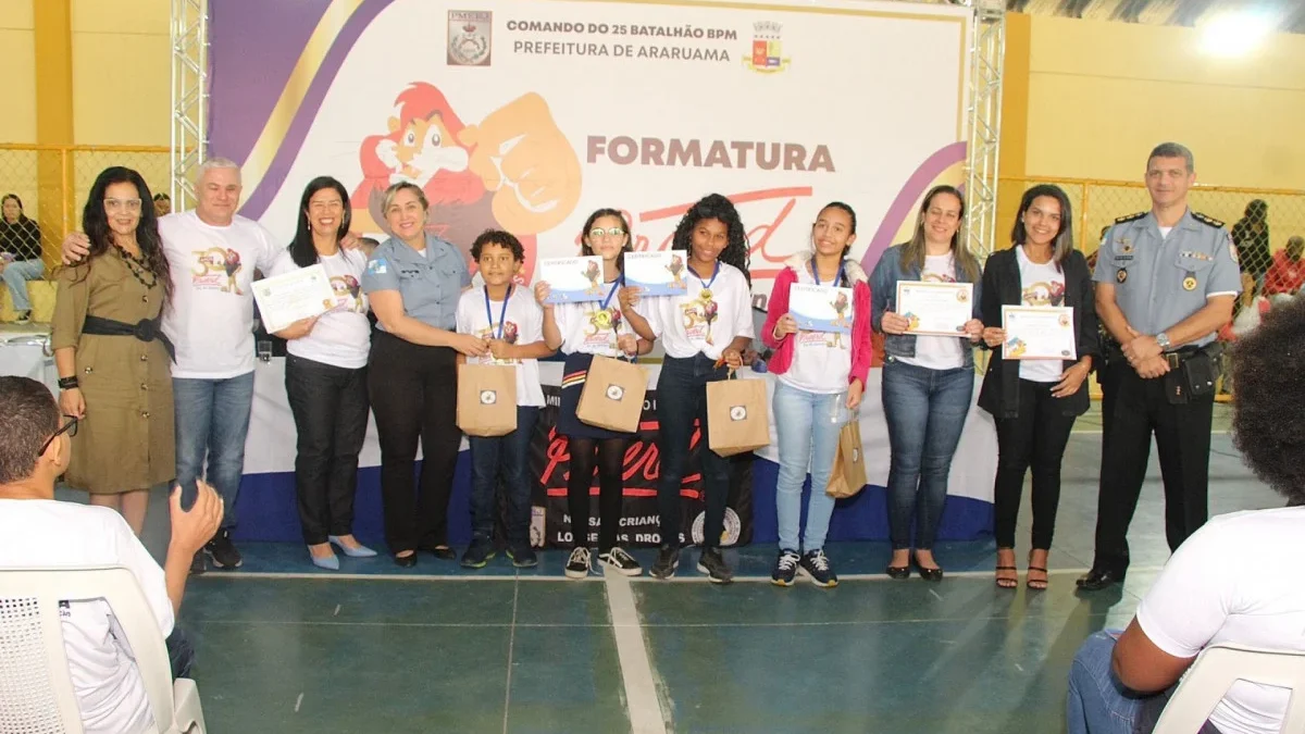 Formatura do Proerd reúne estudantes de 5 unidades de ensino de Araruama