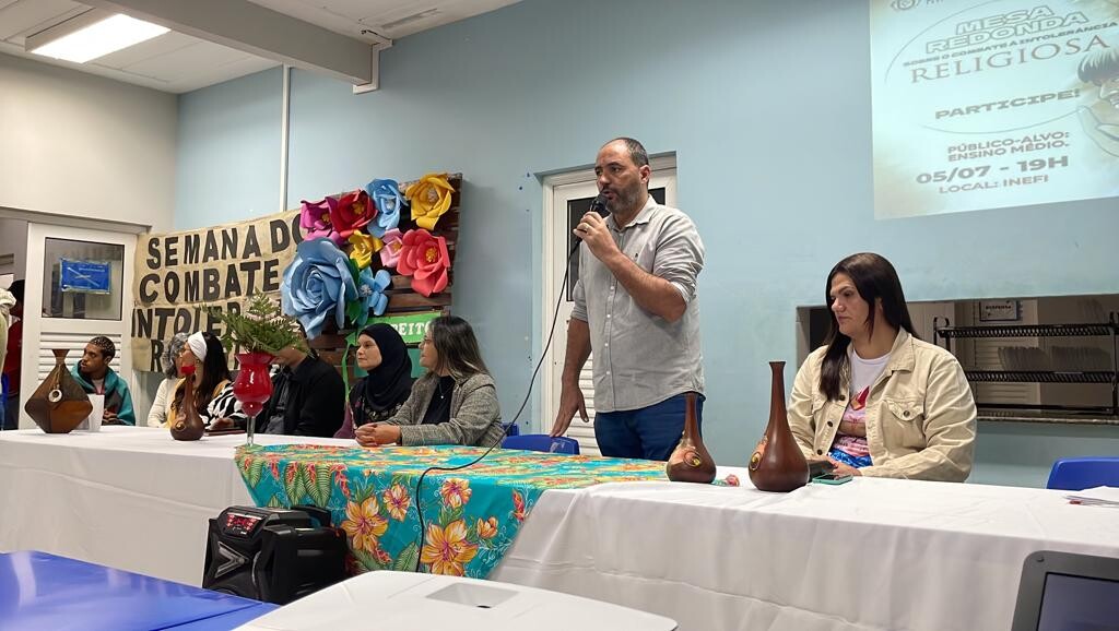 Educação de Búzios promoveu mesa redonda no “II Seminário de Combate à Intolerância Religiosa”