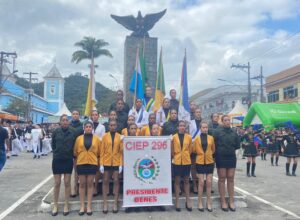 Desfile Cívico de abertura oficial da Festa da Paz 2023 celebra os 79 anos de Lídice