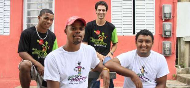 Grupo de percussão Cultura do Morro é apadrinhado pela grupo AfroReggae