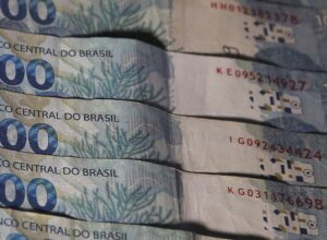Caixa antecipa em um mês distribuição dos lucros do FGTS