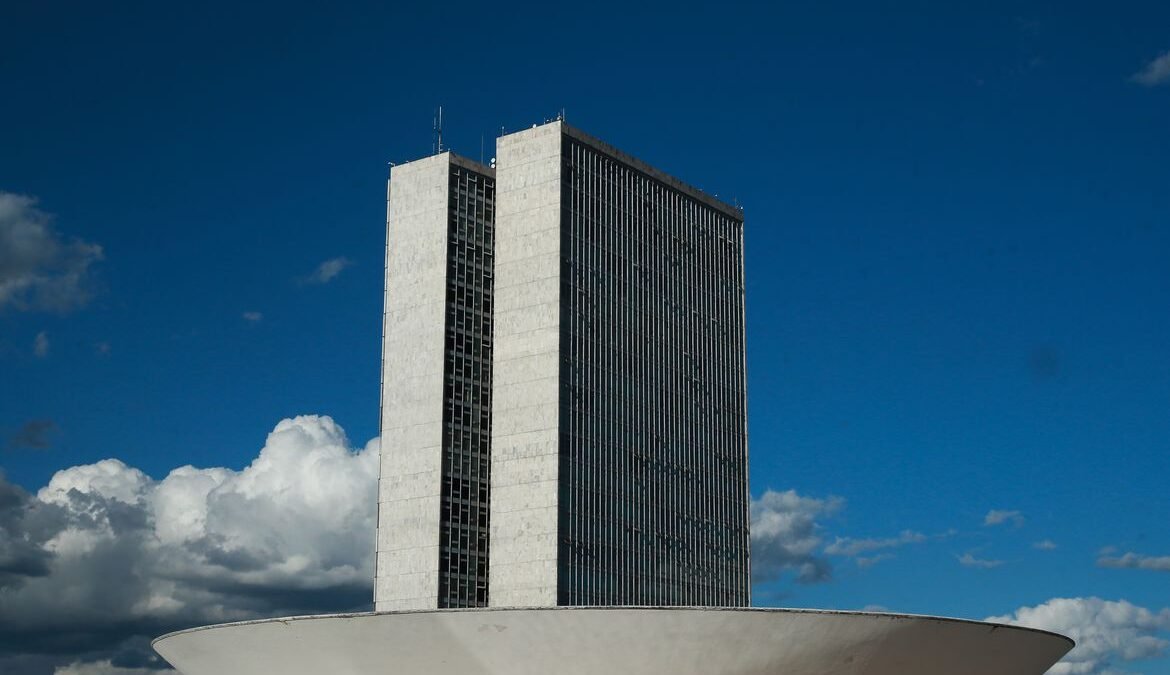 Câmara conclui votação da reforma tributária