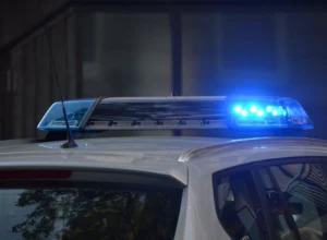 Combate às milícias precisa ter investigação de policiais e políticos