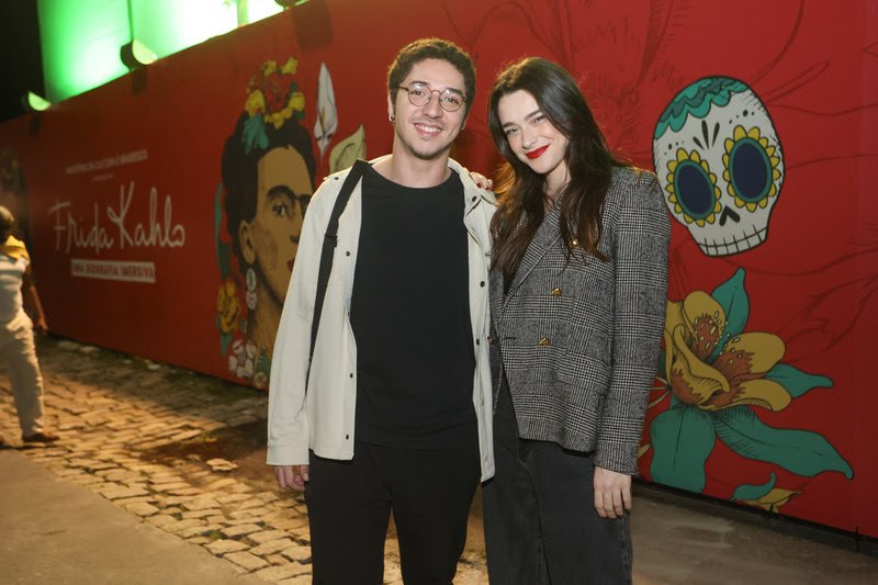 Exposição Frida Khalo reúne famosos no RJ