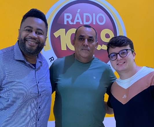 Prefeito de Rio das Ostras Marcelino Borba ao vivo na Rádio Energia 104.9 FM