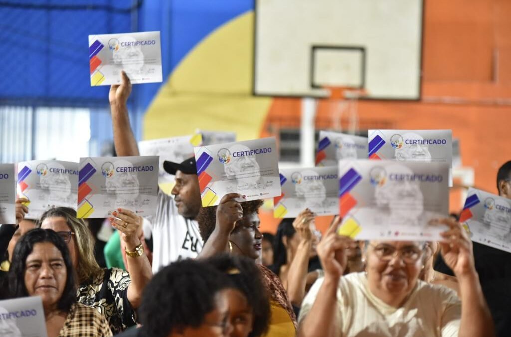 Pré-Encceja Maricá certifica 150 alunos para exame nacional