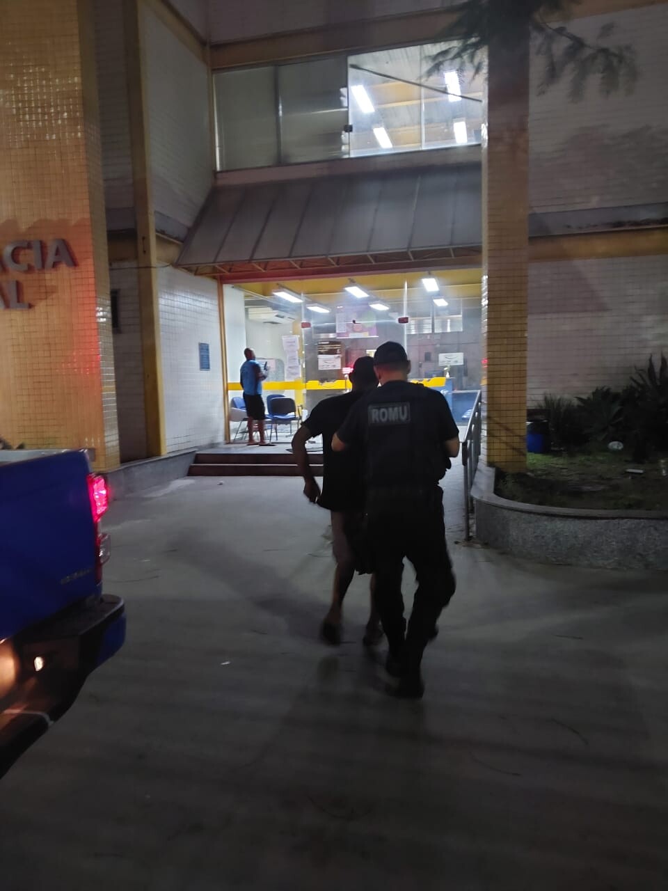 Agentes da Guarda Municipal detêm suspeito de furtar fiação de telefonia em Cabo Frio
