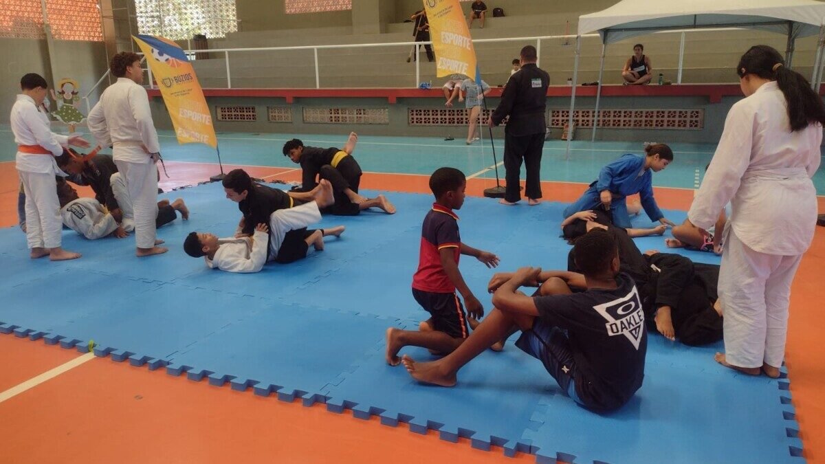 Escolinha de Jiu-jitsu é inaugurada no bairro Rasa