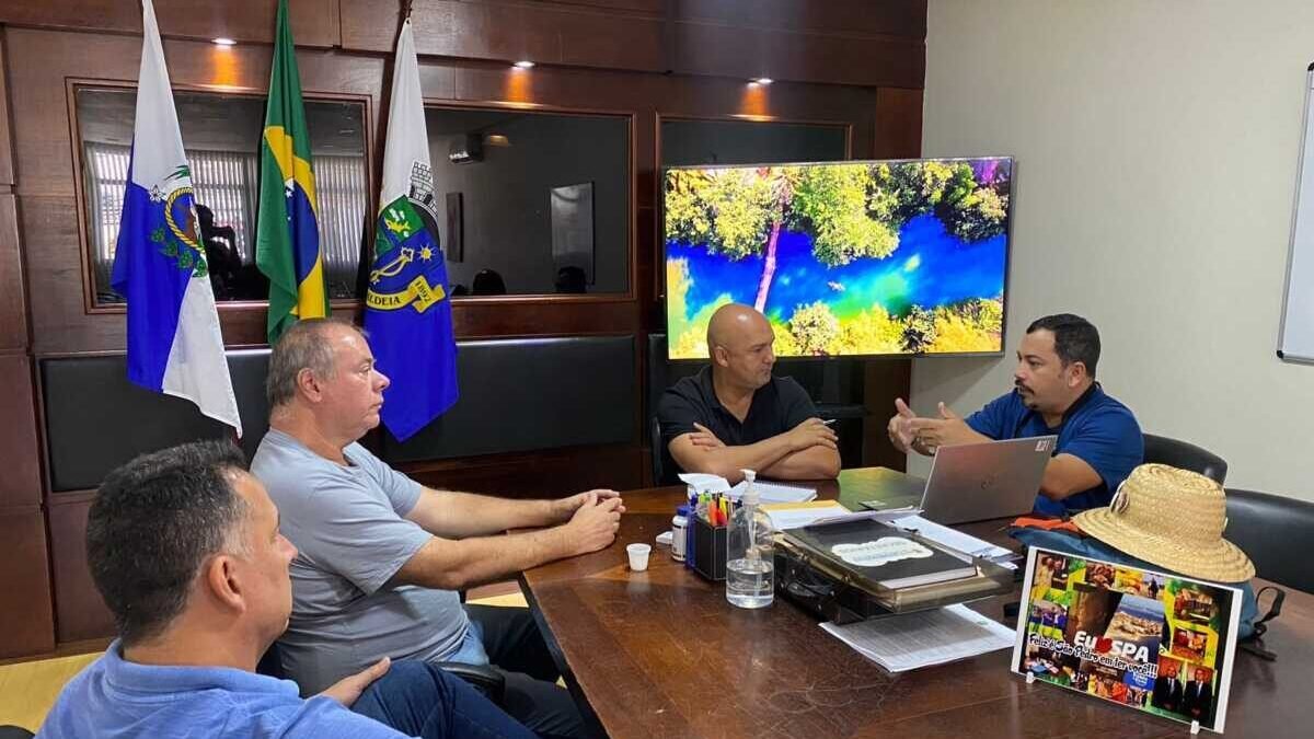 Prefeito Fábio do Pastel recebe representante do Instituto Onda Azul