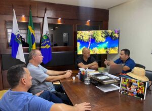 Prefeito Fábio do Pastel recebe representante do Instituto Onda Azul