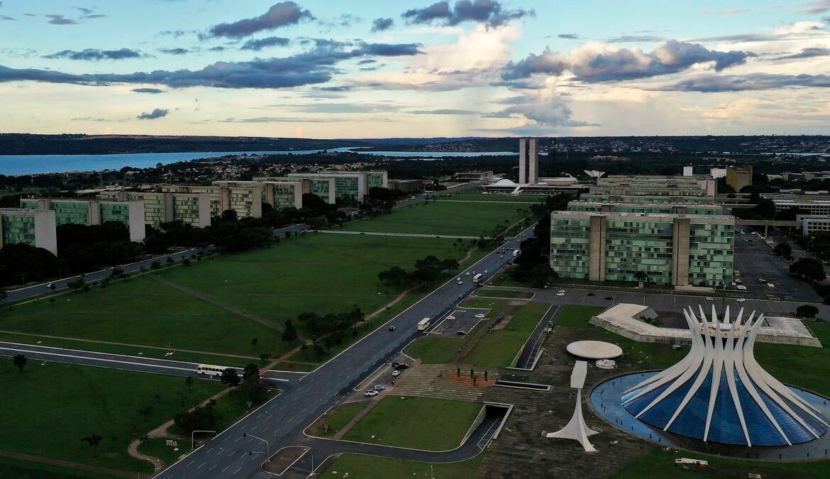 Servidores federais e governo não têm acordo para reajuste de 2024