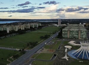 Servidores federais e governo não têm acordo para reajuste de 2024