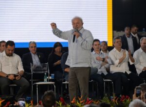 Lula diz que polícia não pode confundir pessoas pobres com bandidos