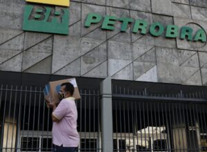 Petrobras reajusta preços da gasolina e do diesel para distribuidoras