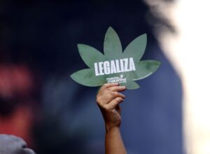 STF abre sessão para julgar descriminalização do porte de drogas
