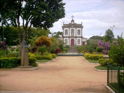 Carmo: Tesouros Históricos e Belezas Naturais em um Só Lugar