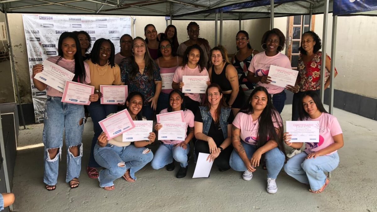 Prefeitura de Pinheiral forma 37 mulheres em cursos gratuitos