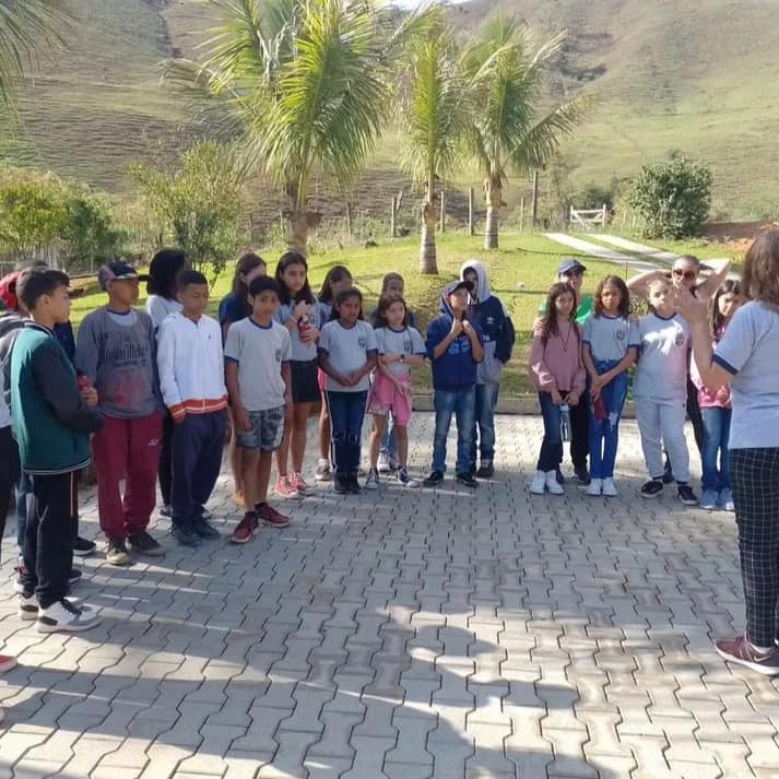 Bom Jardim RJ: Educação Ambiental em Ação
