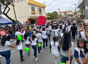 Desfile Cívico em Pinheiral reúne milhares de pessoas