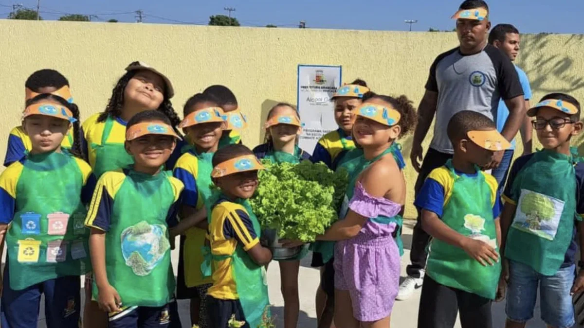 Projeto Horta incentiva a alimentação saudável dos alunos da rede municipal de ensino