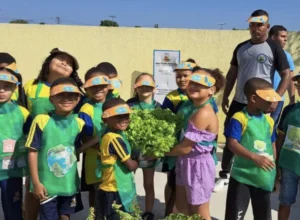Projeto Horta incentiva a alimentação saudável dos alunos da rede municipal de ensino