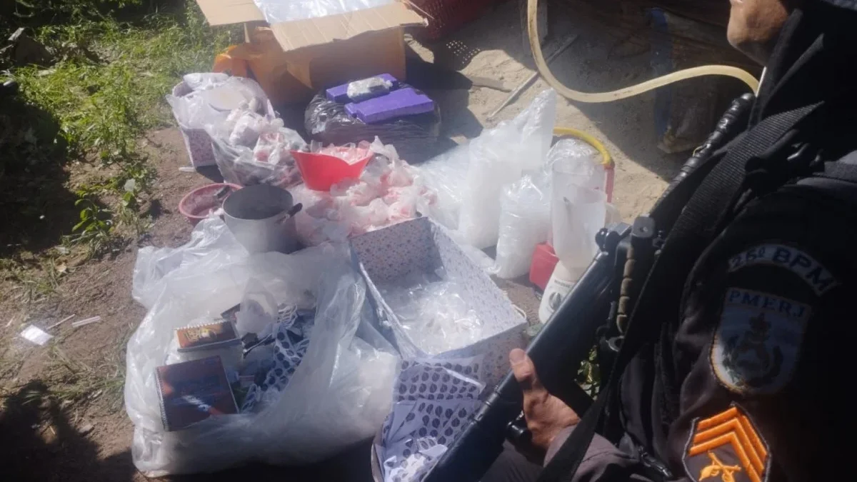 PM apreende carga de drogas avaliada em R$ 30 mil durante operação em Arraial
