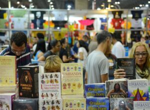Com 600 mil visitantes, Bienal do Rio vende 5,5 milhões de livros