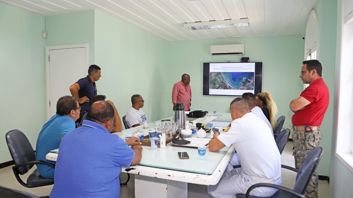 Búzios faz reunião com órgãos responsáveis para criação de ordenamento náutico em todas as praias do município