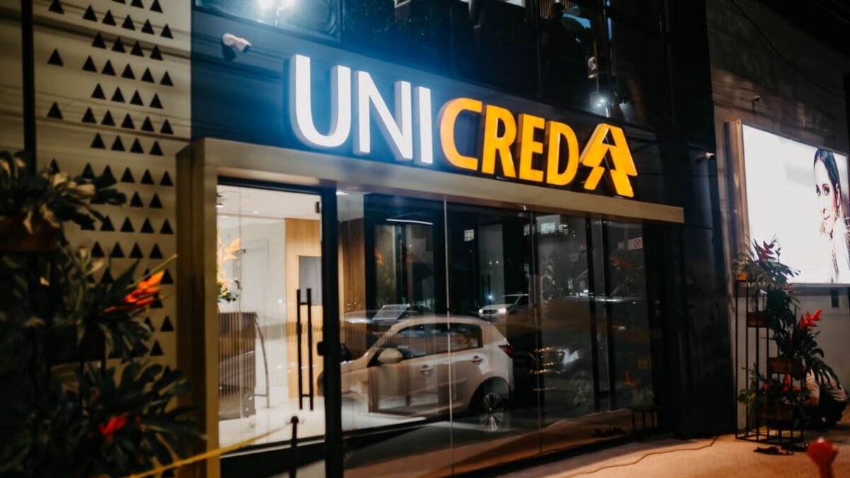 Unicred inaugura agência em Macaé