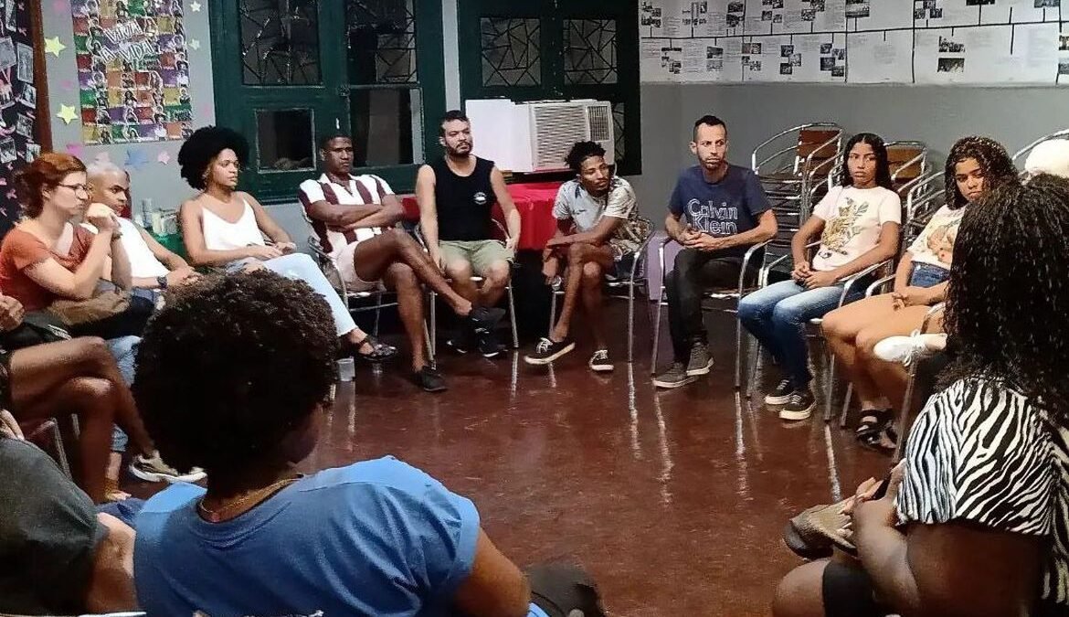 Organização LGBTQIA+ no Rio abre vagas para atendimento psicológico