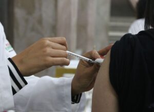 Rio permanece com tendência de alta de casos de covid-19